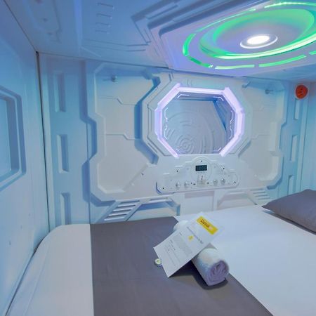 Capsule Inn Bali Legian Zewnętrze zdjęcie