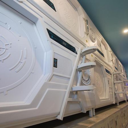 Capsule Inn Bali Legian Zewnętrze zdjęcie