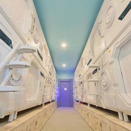Capsule Inn Bali Legian Zewnętrze zdjęcie