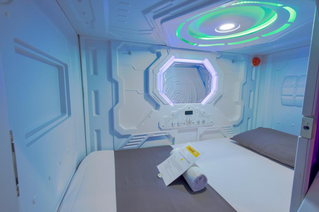 Capsule Inn Bali Legian Zewnętrze zdjęcie