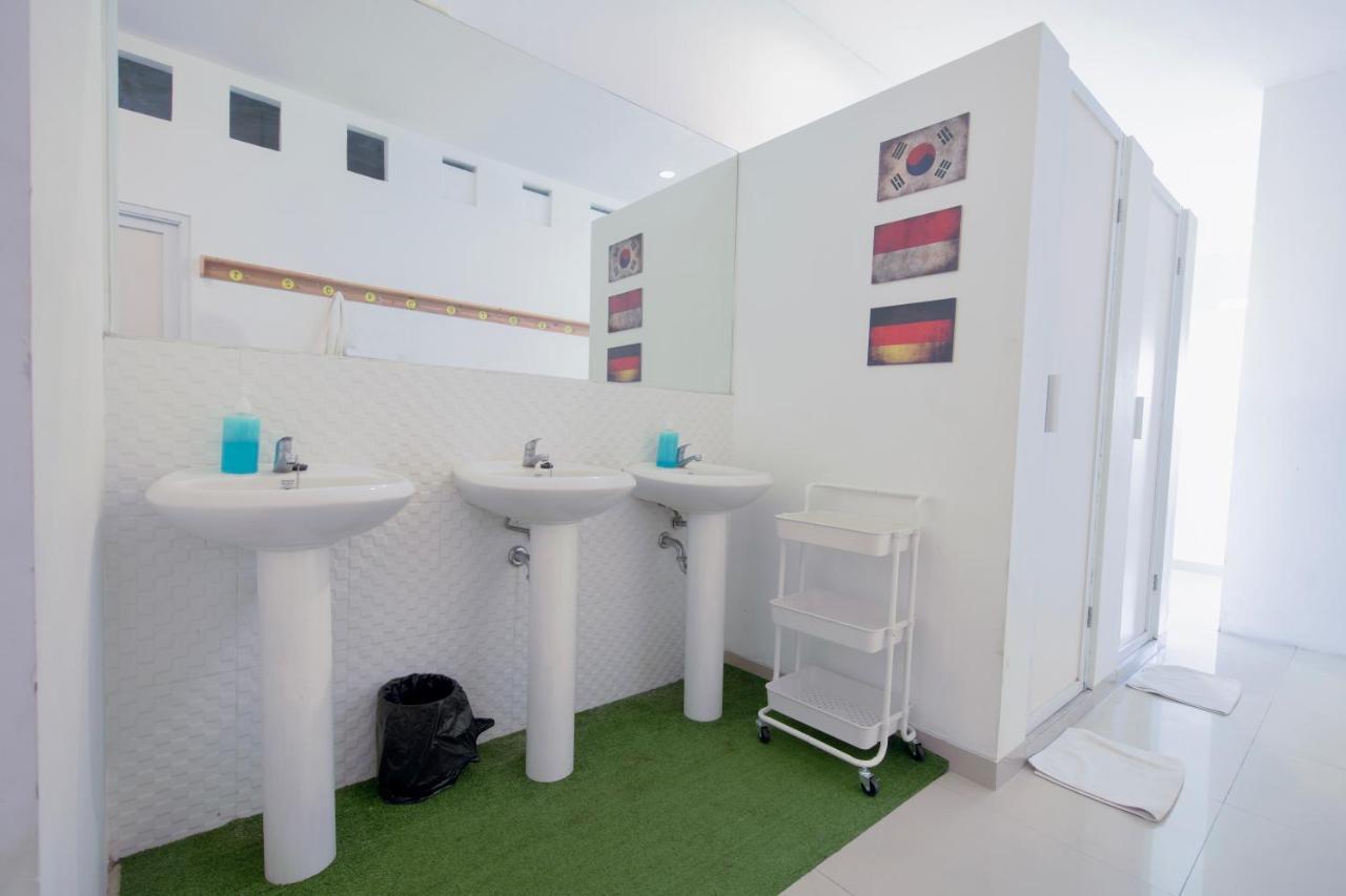Capsule Inn Bali Legian Zewnętrze zdjęcie
