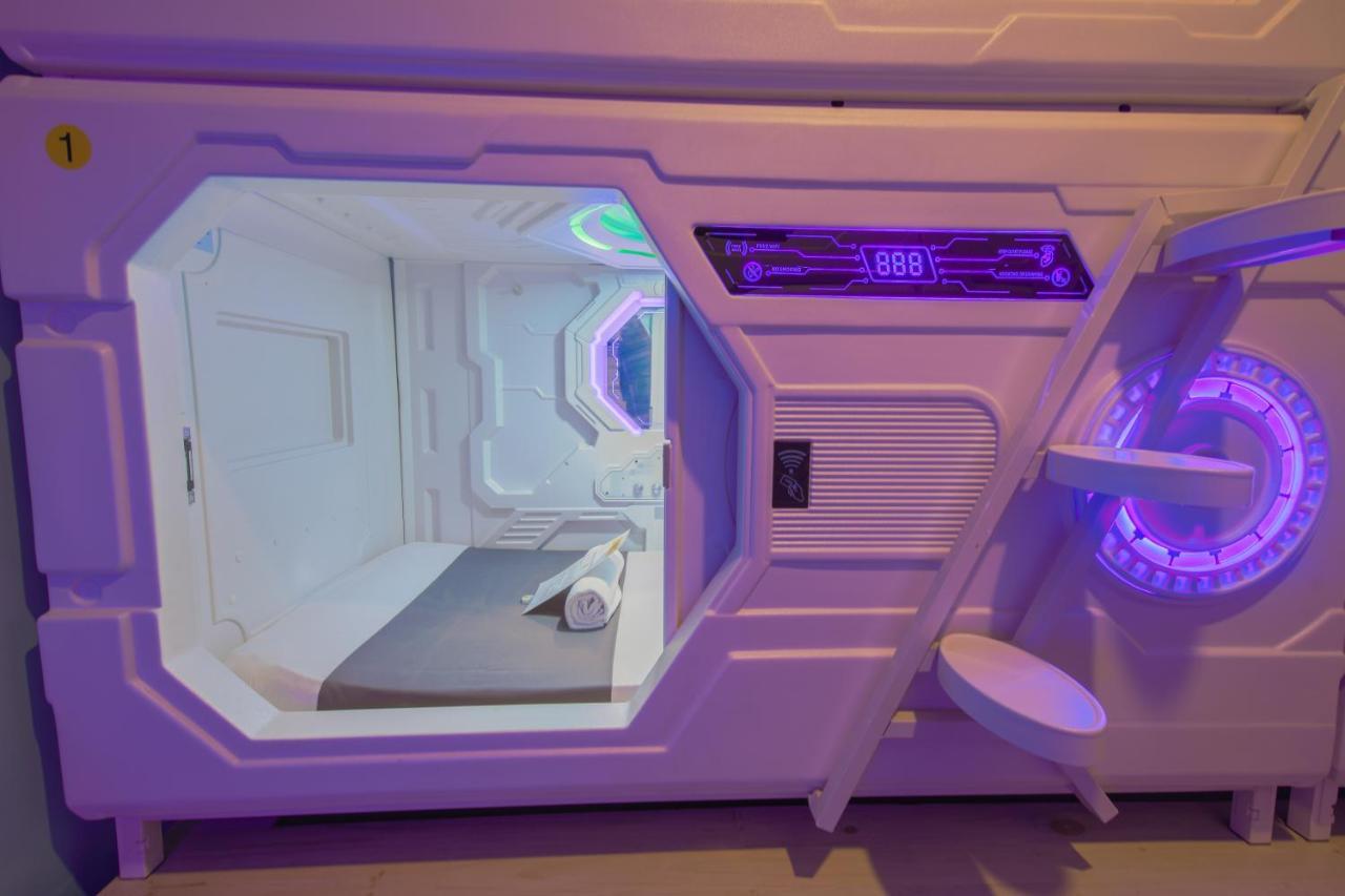 Capsule Inn Bali Legian Zewnętrze zdjęcie