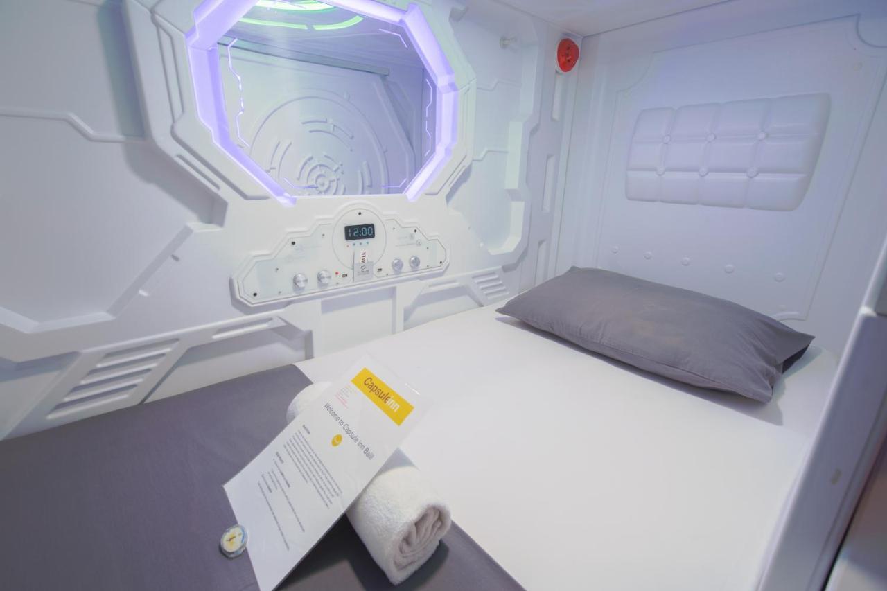 Capsule Inn Bali Legian Zewnętrze zdjęcie