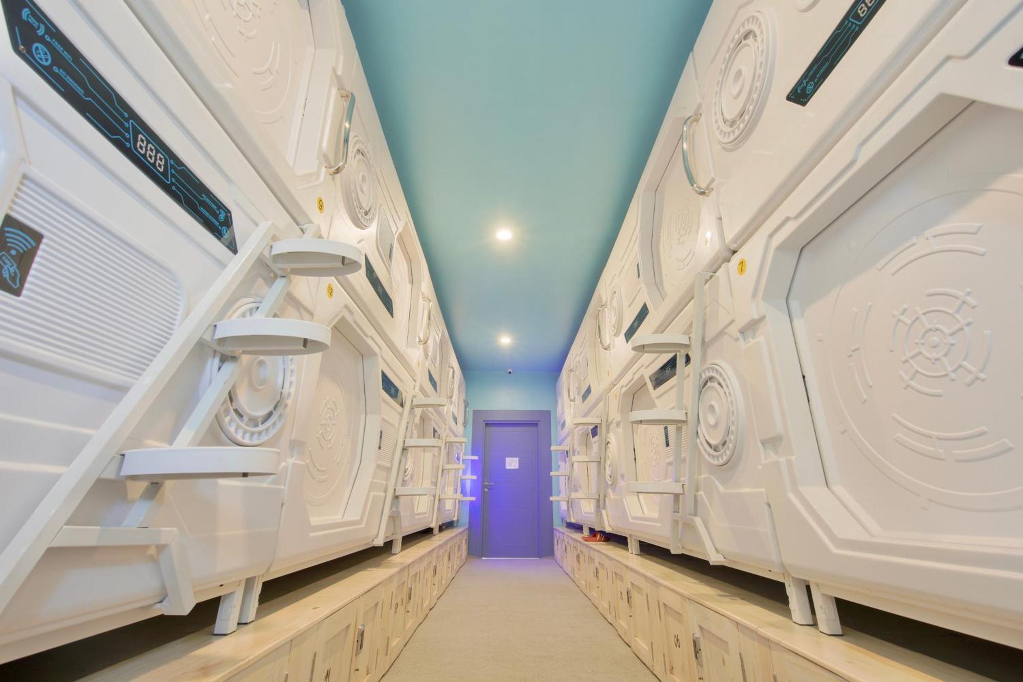 Capsule Inn Bali Legian Zewnętrze zdjęcie