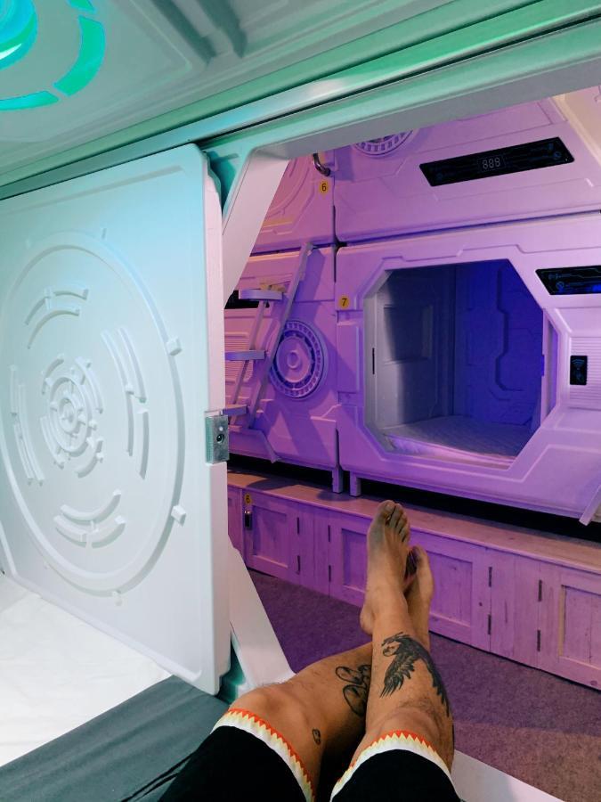 Capsule Inn Bali Legian Zewnętrze zdjęcie